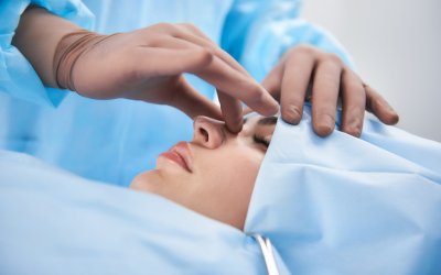 Rinoplastia por Dr. Guilherme Larsen (produção pelo Comitê Científico do Blanc Hospital de Porto Alegre)
